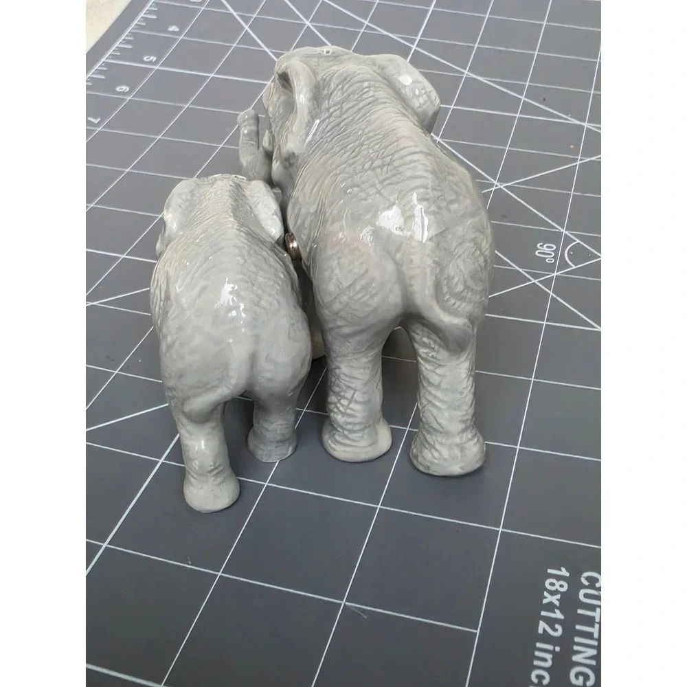 Westland Giftware Elephant Salt and Pepper Shakers Magnetic Ceramic Gray Set